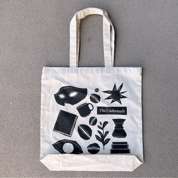 THE UNDERSTUDY Cream and Black Tote Bag - Picture 4 of 8